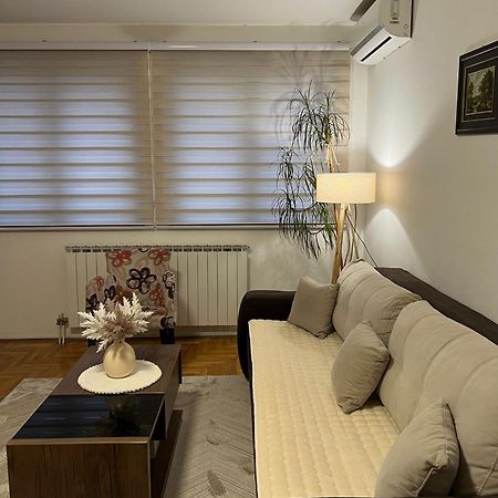 Apartman Manja Lukavica Екстериор снимка