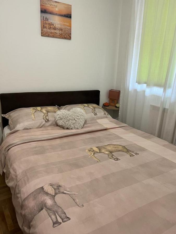 Apartman Manja Lukavica Екстериор снимка