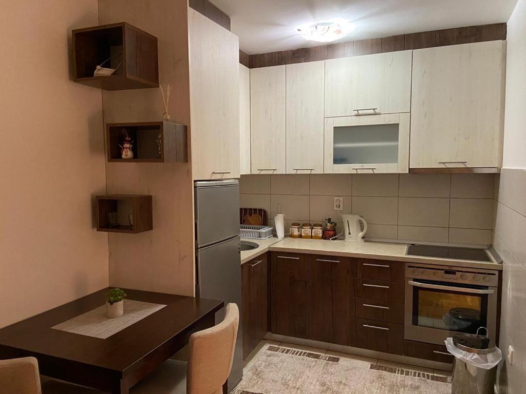 Apartman Manja Lukavica Екстериор снимка