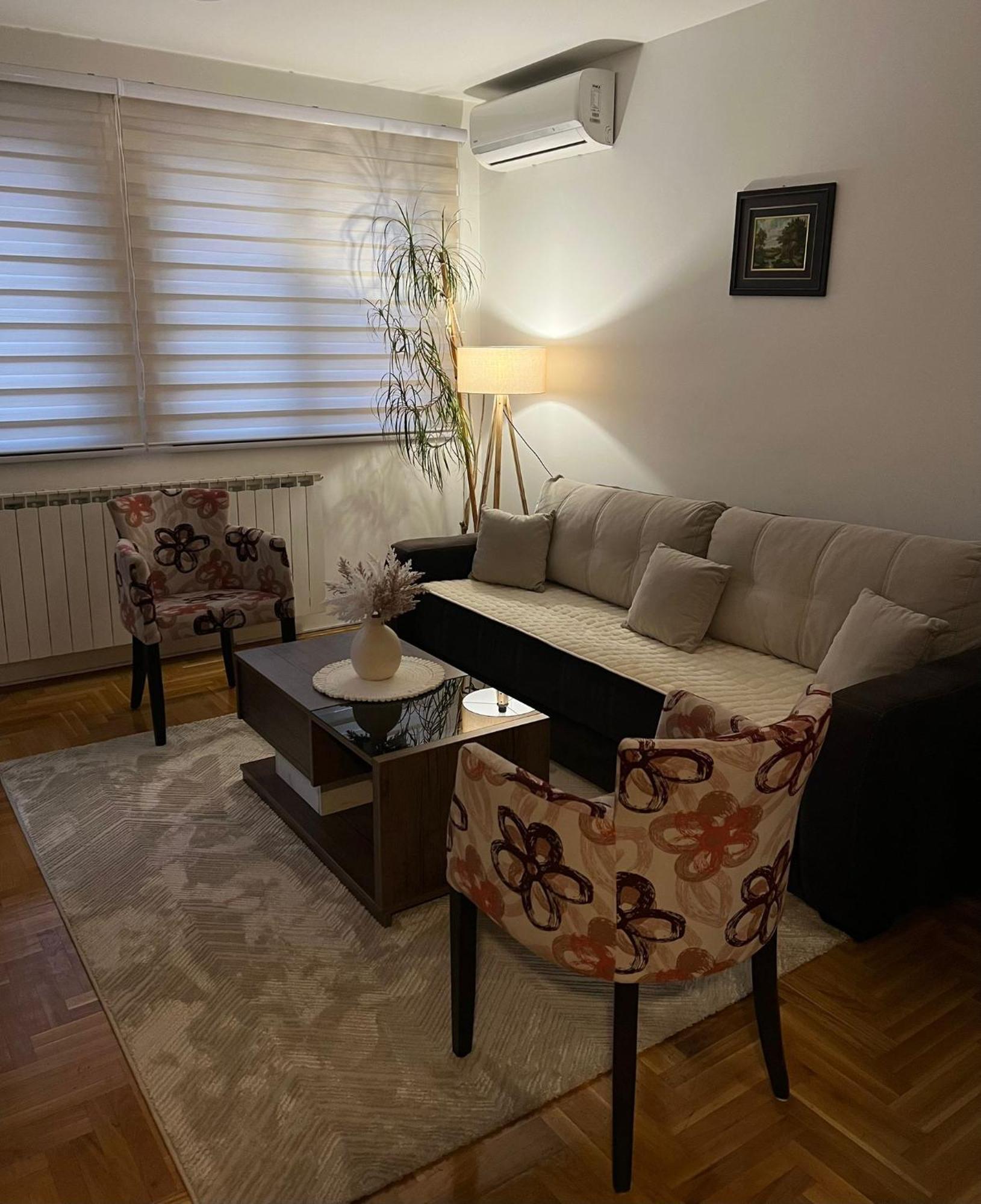 Apartman Manja Lukavica Екстериор снимка